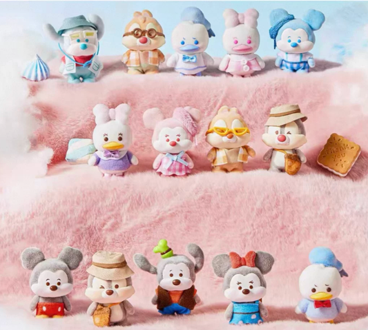 Mickey Family Cha-Cha Series Keychain