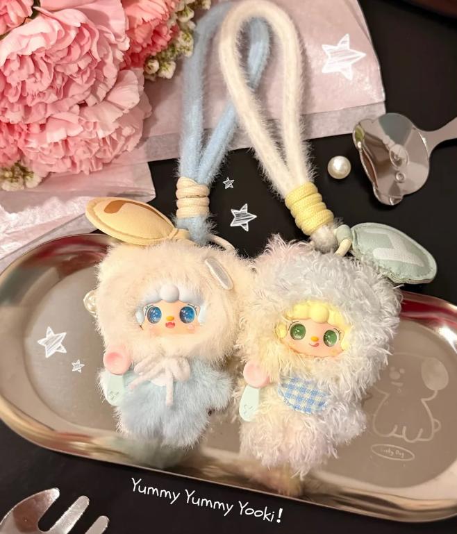 Yooki Mini Plush “Hi, let me have a bite” Series Pendant Blind Box